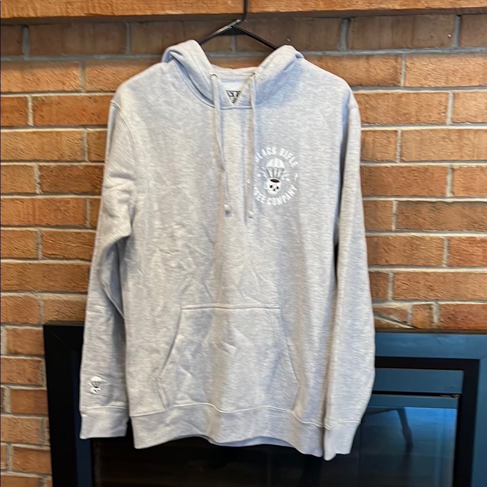 Black Rifle Men’s Medium 28” L x 19” Shoulder Gray Pocket Sweatshirt Pullover